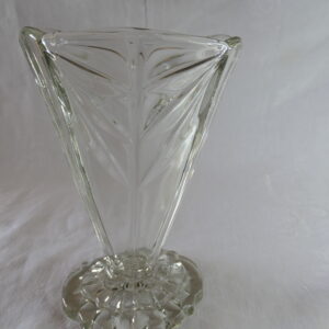 vase art déco vert moulé