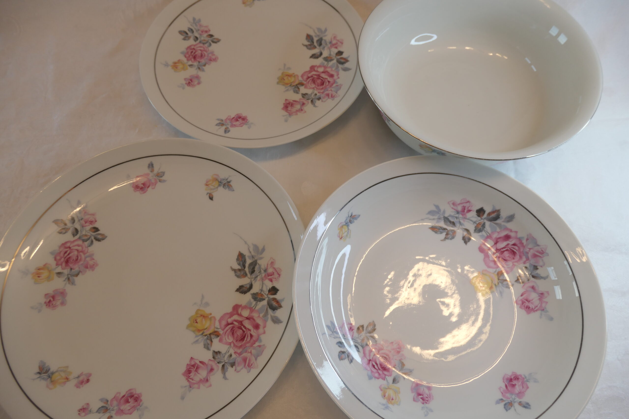 PLAT creux et SALADIER FRUITS DE FRANCE 17324 ARCOPAL FRANCE - Vendu