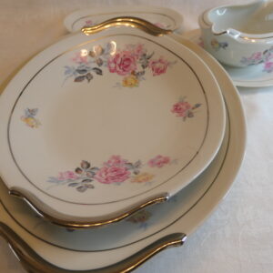 2 plats ovales, 1 ravier et saucière raynaud limoges